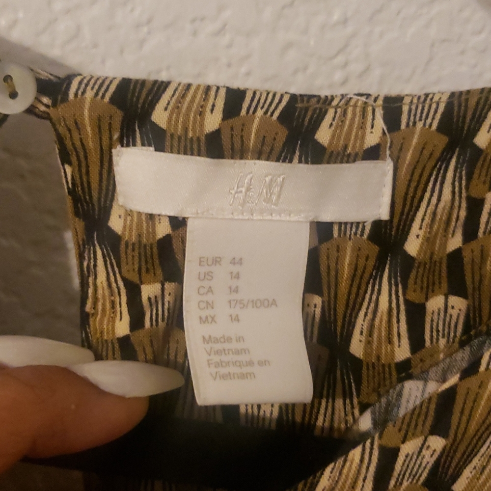 H&M Dress - Picture 2 of 3